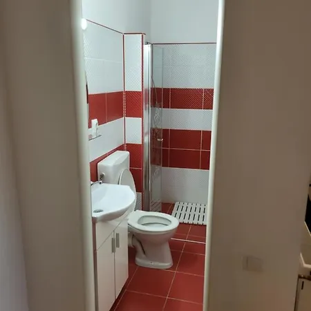 Casa Frizerului - Pets Allowed For Free & Moto Friendly Apartament *