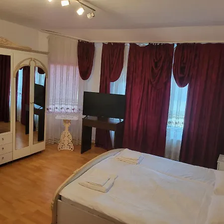 Casa Frizerului - Pets Allowed For Free & Moto Friendly Apartament